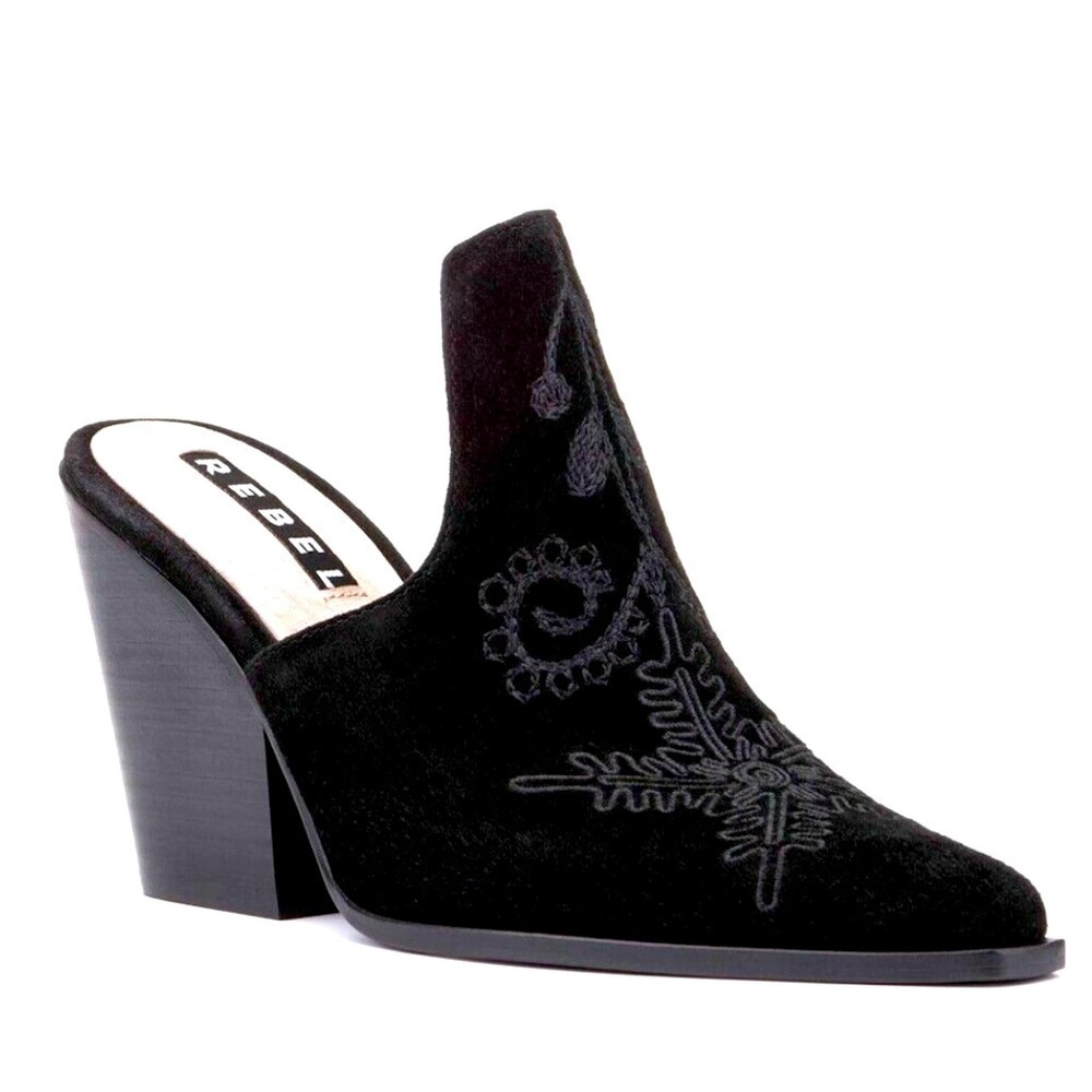 NWOB Rebel Wilson, Rhythm and Blues AVA Chunky Heel Mule Sz 8W in Black Suede